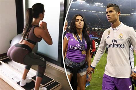 georgina rodrguez boobs|Cristiano Ronaldo’s girlfriend Georgina Rodriguez stuns at。